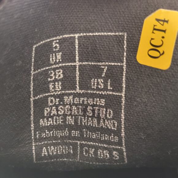 Dr. Martens Pascal Studded 1460 Black Patent Leather Boots Women 7 Combat Boots - Picture 13 of 15